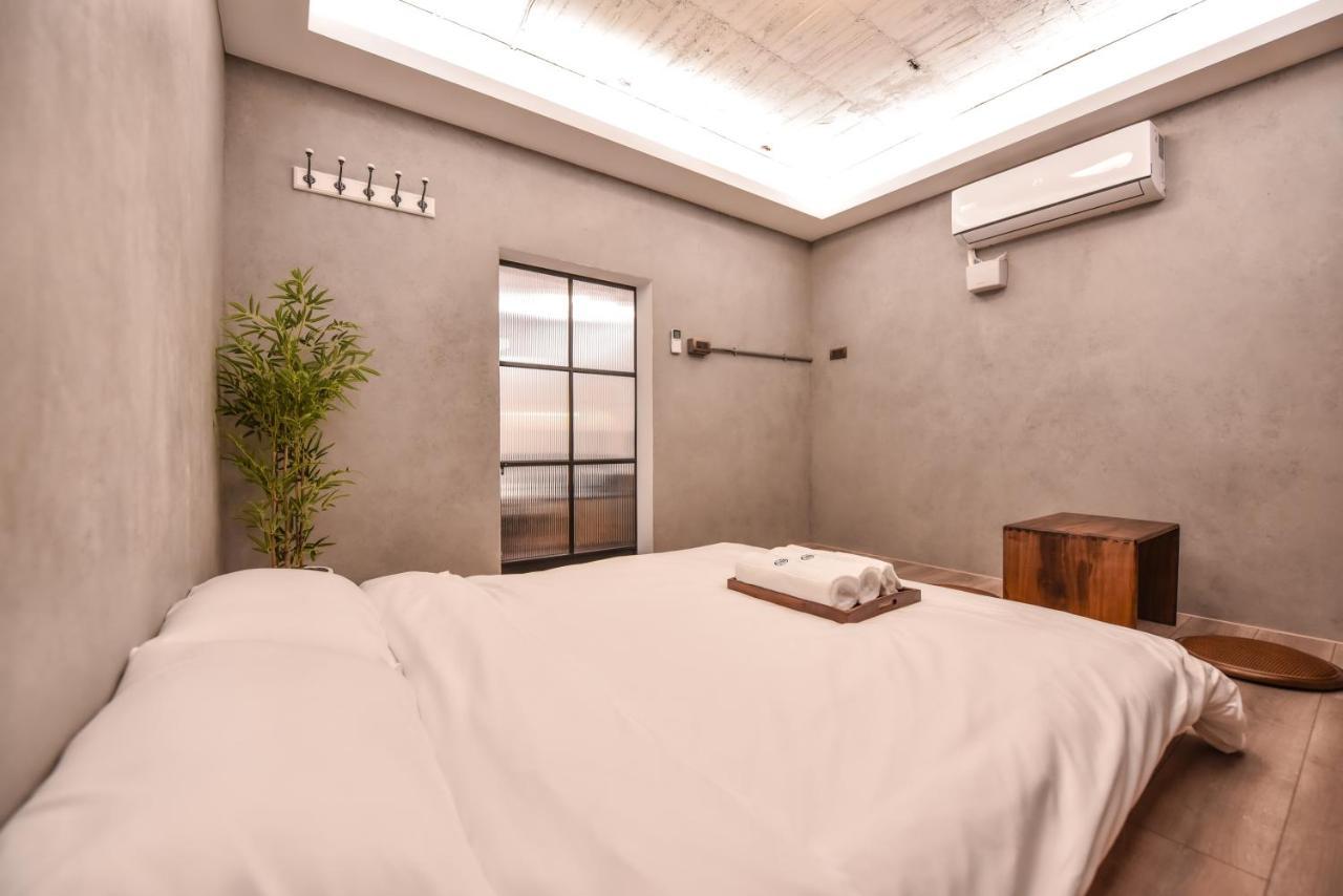 Eryang Homestay تاينان المظهر الخارجي الصورة