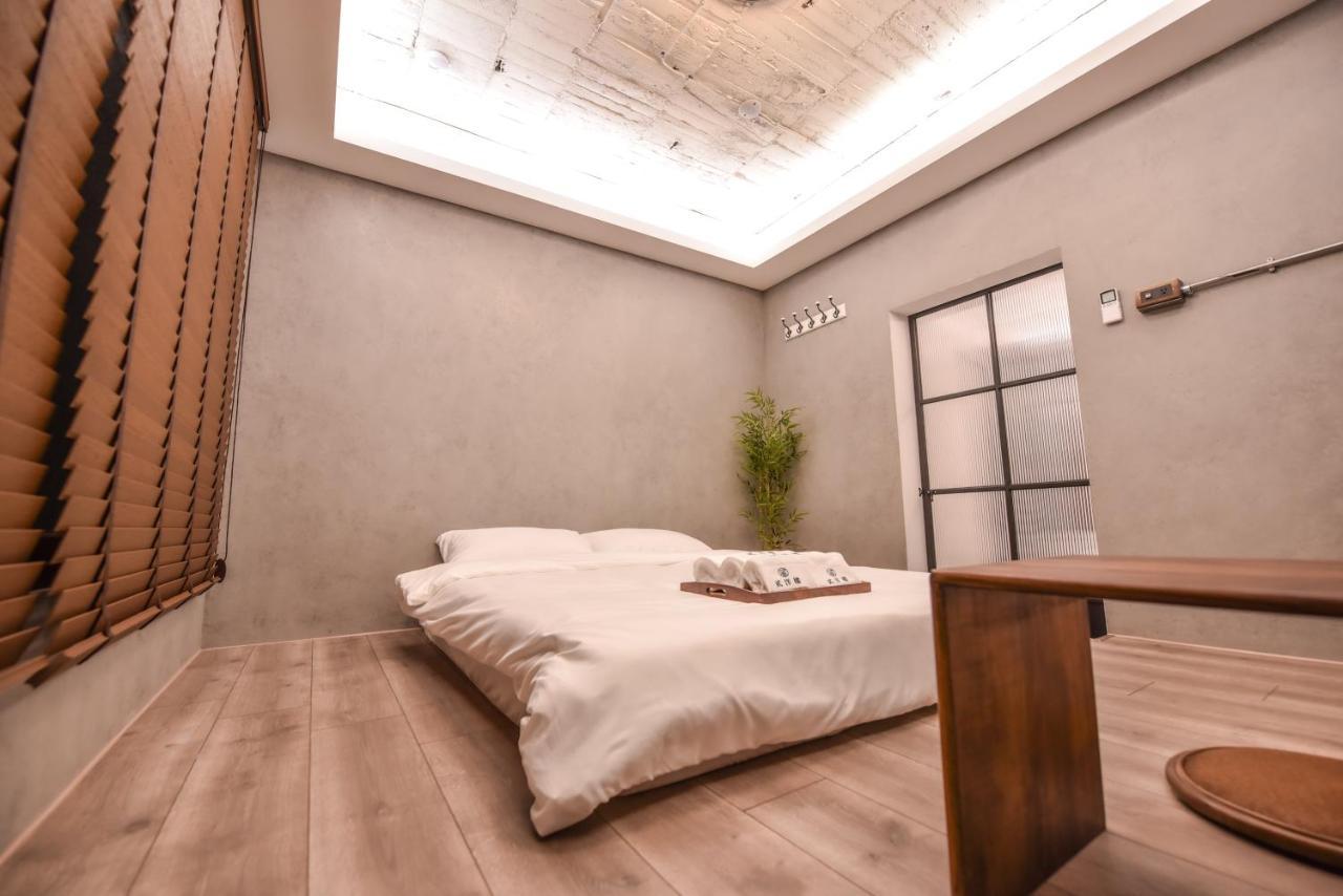 Eryang Homestay تاينان المظهر الخارجي الصورة