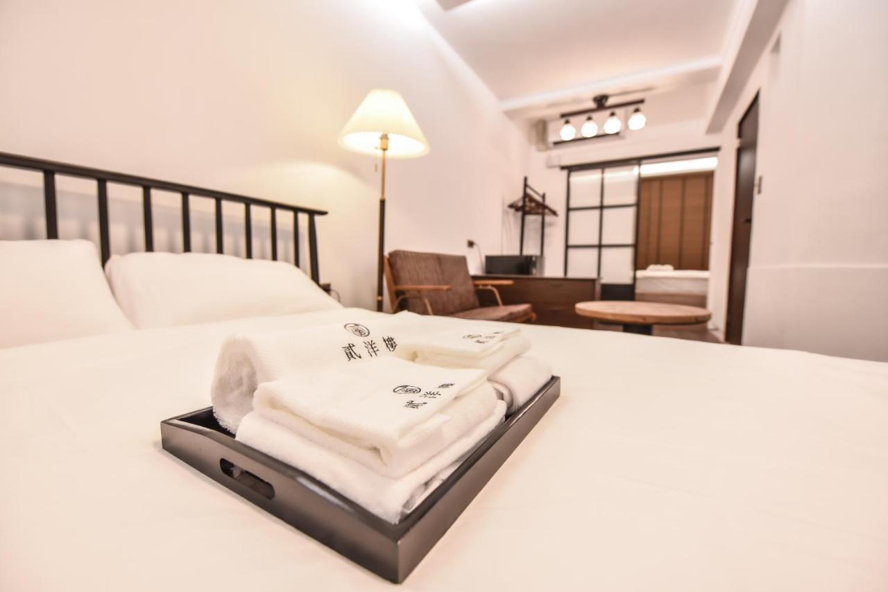 Eryang Homestay تاينان المظهر الخارجي الصورة